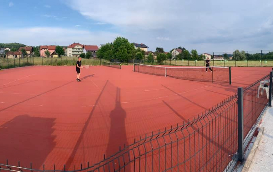 Teniski meč u Pregradi